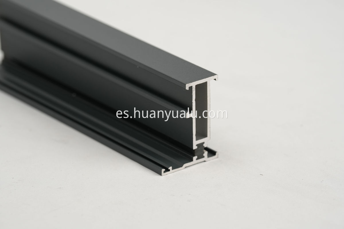 Thermal insulation profiles